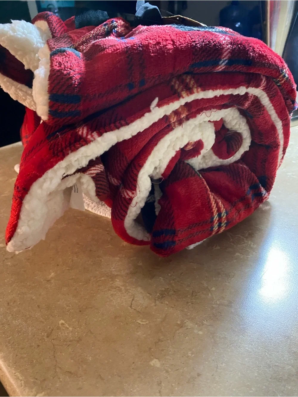 Northeast Outfitters Cozy Sherpa Blanket Red Plaid Throw-NWT